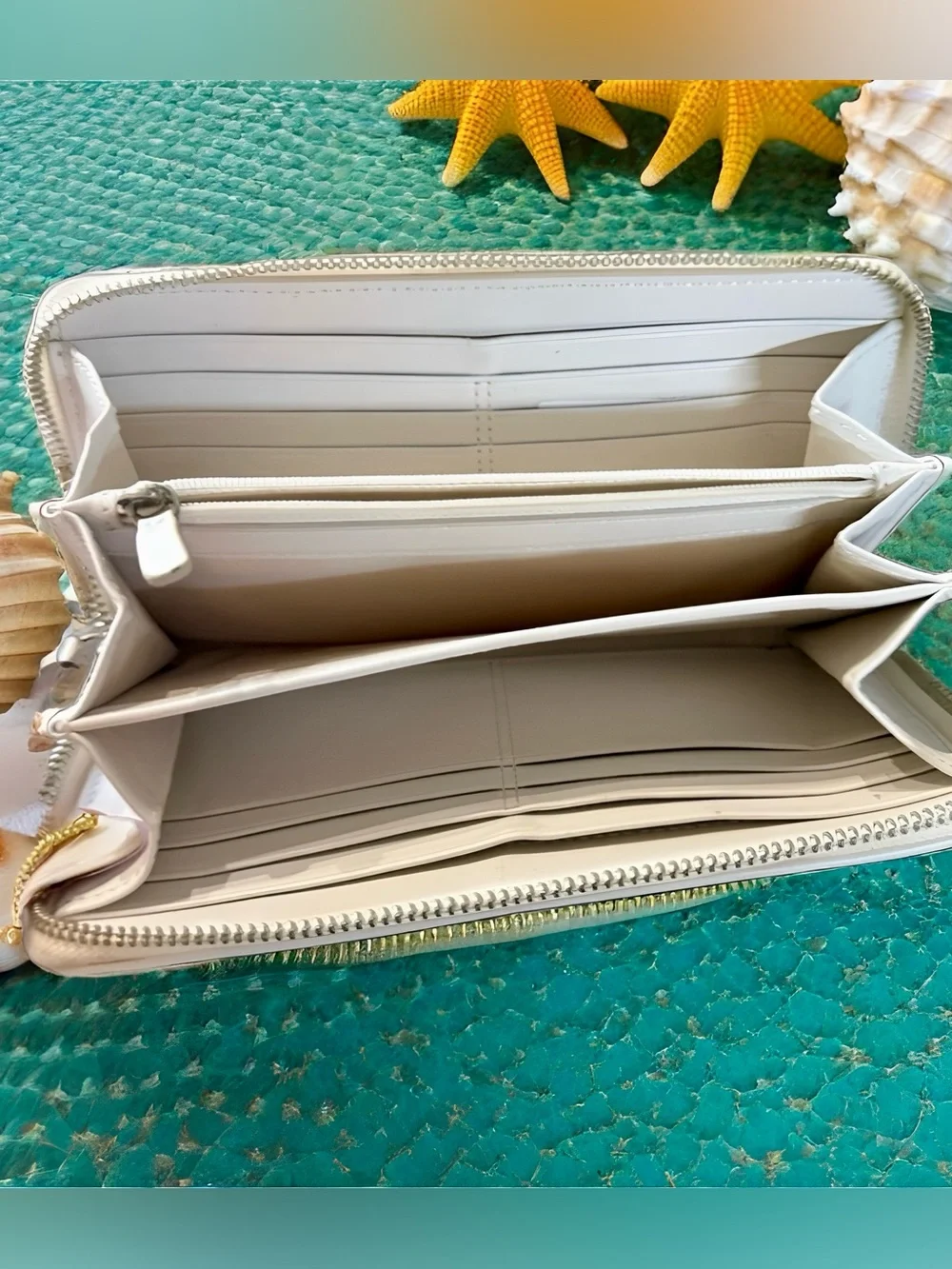 COACH Resort White Woven Leather Accordion Zip Wallet - Picture 2 of 3